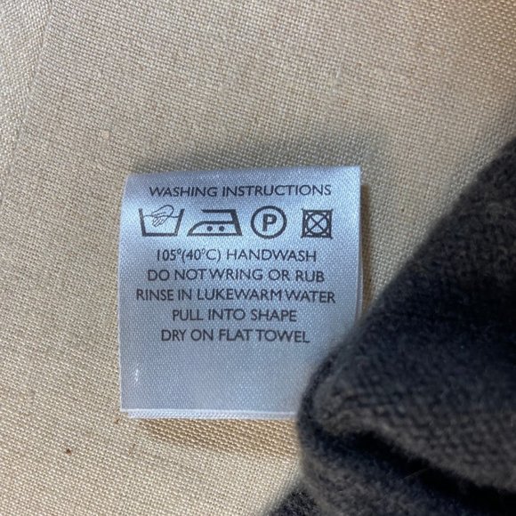 Johnstons Cashmere Top - Picture 6 of 6